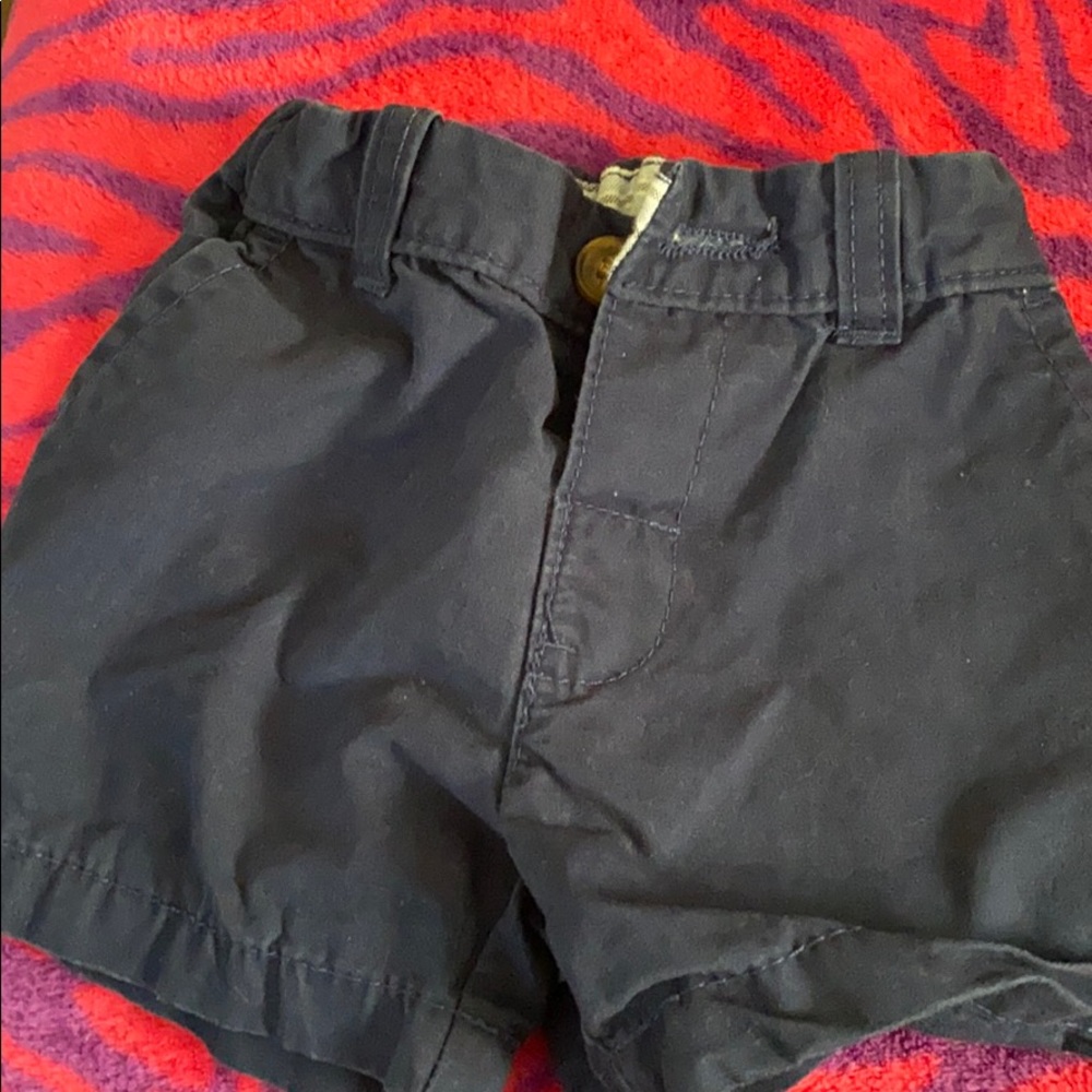 Shorts - Picture 3 of 5